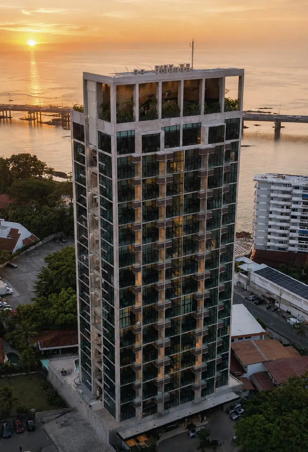 Dovle Selva tower at sunset in Coco del Mar.