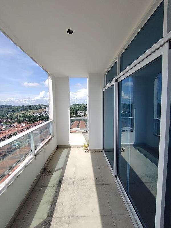PH Country Heights, San Miguelito — photograph 2 published by Banco General