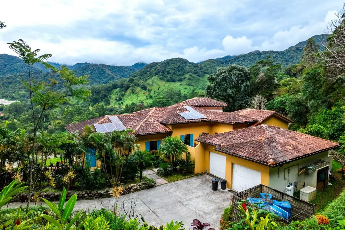 The Springs, Boquete — photograph 3, courtesy of Inside Panama Real Estate Corp