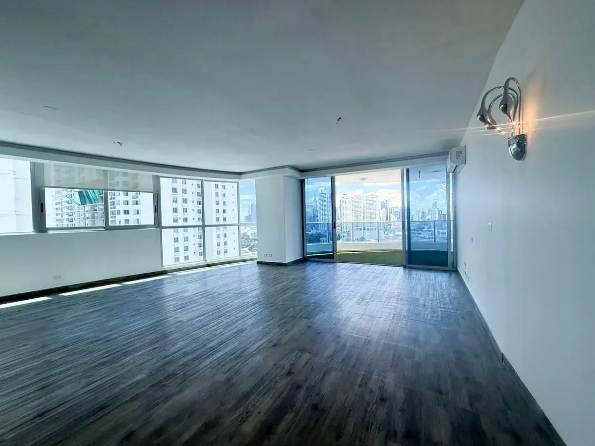 PH Joy, San Francisco — photograph 1, courtesy of Unival Properties, S.A.