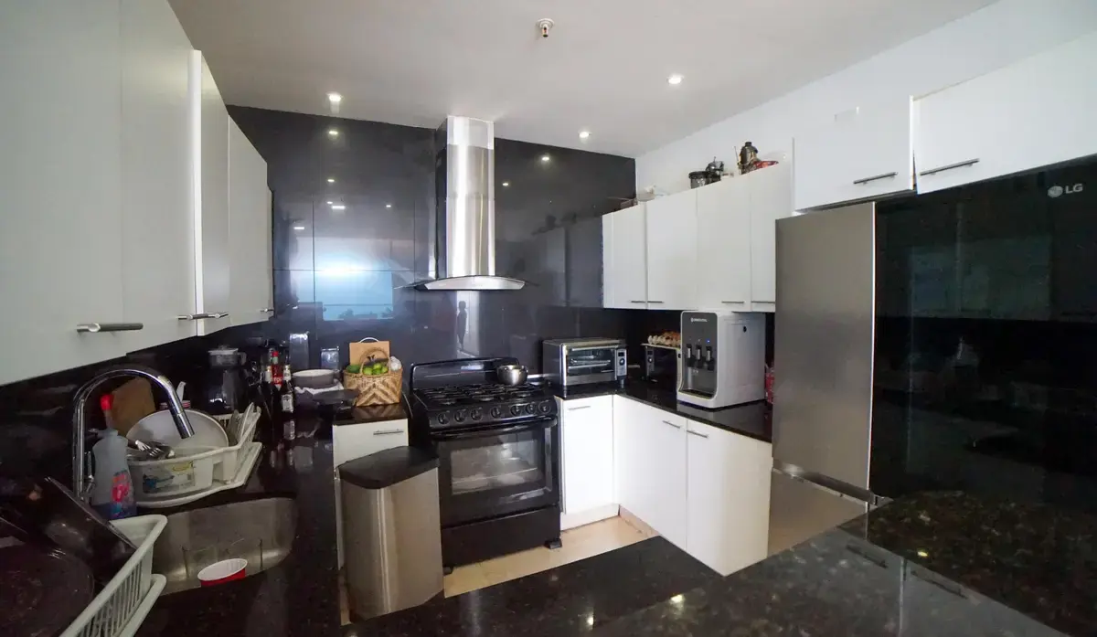 Sky Residences, Avenida Balboa — photograph 2, courtesy of House Hunters Panama