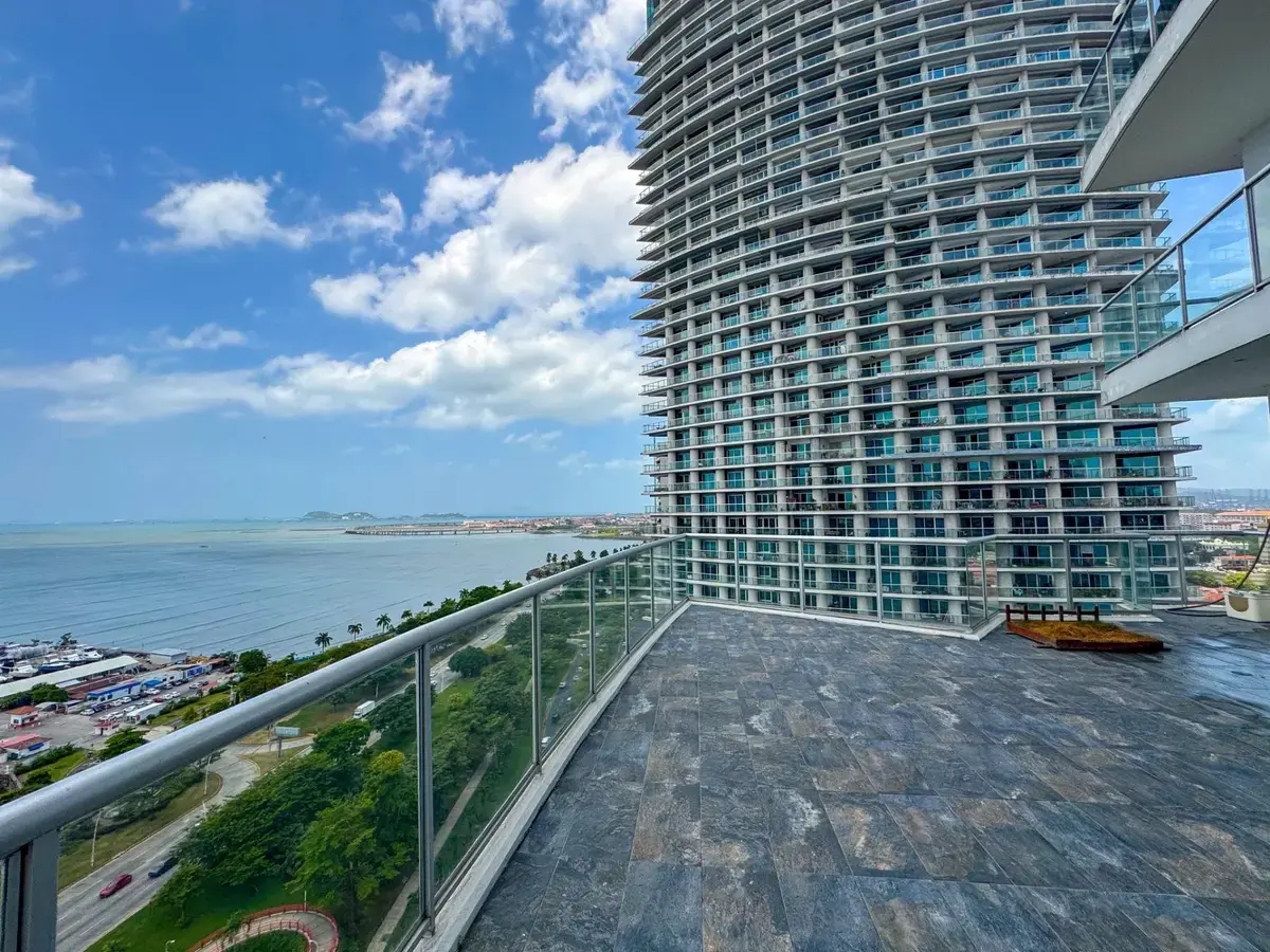 Sky Residences, Avenida Balboa — photograph 4, courtesy of House Hunters Panama