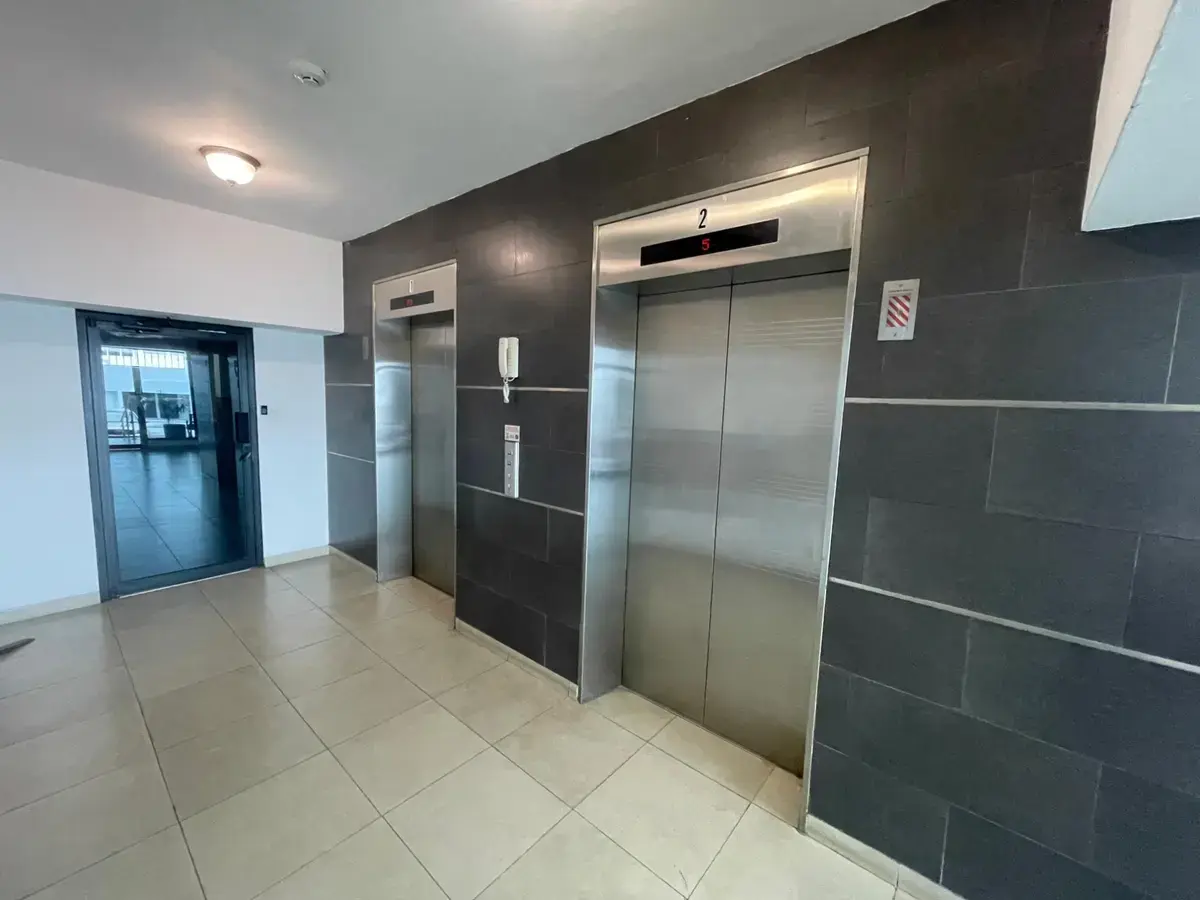 PH Star Bay, San Francisco — photograph 3, courtesy of Grupo Garzon Realty