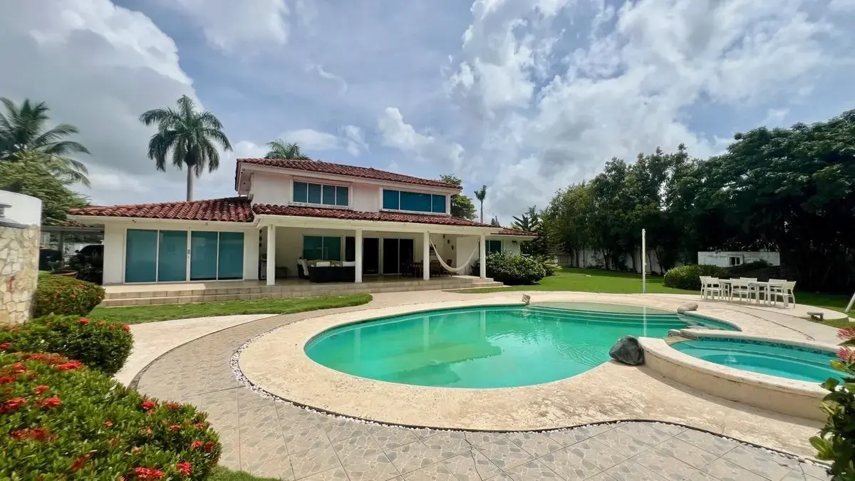 Coronado Golf, Coronado — photograph 1, courtesy of Premier Realty Panama, S.A.