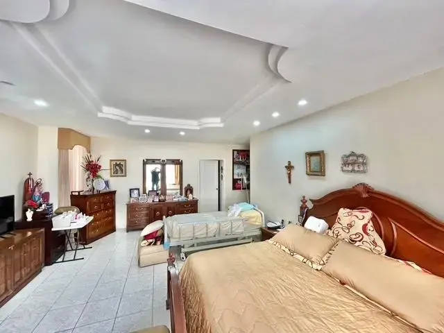Regent, Punta Paitilla — photograph 4, courtesy of One Source S.A.